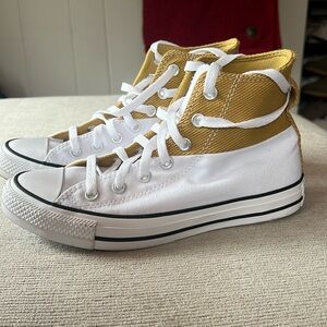 Converse 7.5 Womens